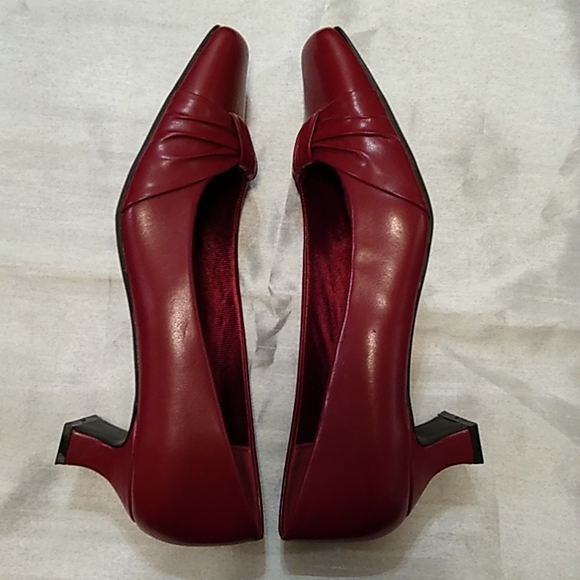 Red Waive easy street ladies dress heels - Picture 5 of 5